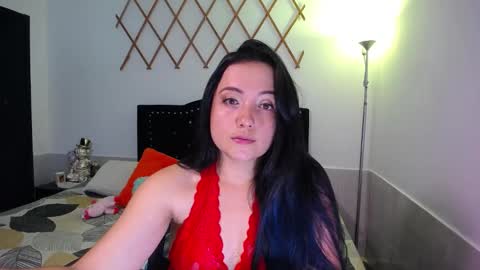 Snapshot of naughtygirl_mmm chatting on 10.06.25 Valeria online show from 10.06.25