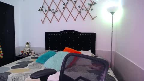 Valeria  online show from 11.26.25