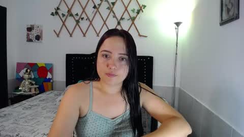 Snapshot of naughtygirl_mmm chatting on 06.26.26 Valeria online show from 06.26.26