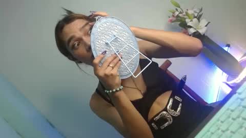 Snapshot of naughtyhotrexa chatting on 02.09.25 Trexamea online show from 02.09.25