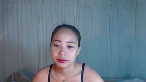 Snapshot of naughtyhotsexyjean chatting on 06.19.26 miss jean online show from 06.19.26