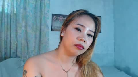 Snapshot of naughtyhotsexyjean chatting on 06.26.26 miss jean online show from 06.26.26