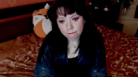 housewife Eva online show from 12.27.24