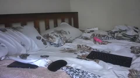 Snapshot of naughtyjessy34323 chatting on 12.23.25 Jessy online show from 12.23.25