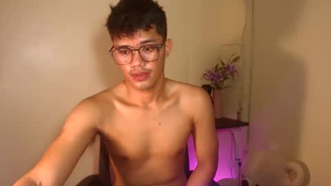 Snapshot of naughtyjosh_ chatting on 10.24.25 Josh online show from 10.24.25