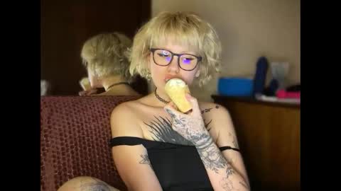 Snapshot of naughtylayla666 chatting on 06.01.26 NaughtyLayla666 online show from 06.01.26