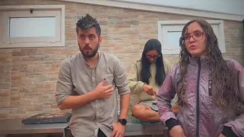 Snapshot of naughtyluxe chatting on 09.30.25 ANDREA STEPH MIKE online show from 09.30.25