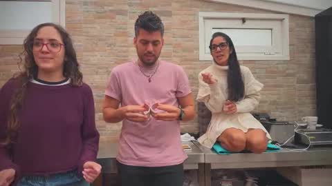 Snapshot of naughtyluxe chatting on 10.21.25 ANDREA STEPH MIKE online show from 10.21.25