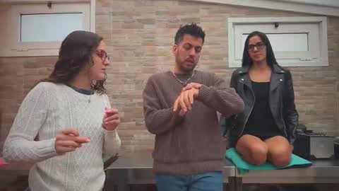 Snapshot of naughtyluxe chatting on 10.23.25 ANDREA STEPH MIKE online show from 10.23.25