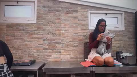 Snapshot of naughtyluxe chatting on 11.07.25 ANDREA STEPH MIKE online show from 11.07.25