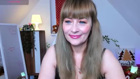 Milana - on air every day except Wednesday from 9 pm to 4 am European time online show from 01.09.26