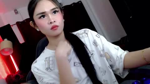 your girlfriend mira online show from 09.24.25