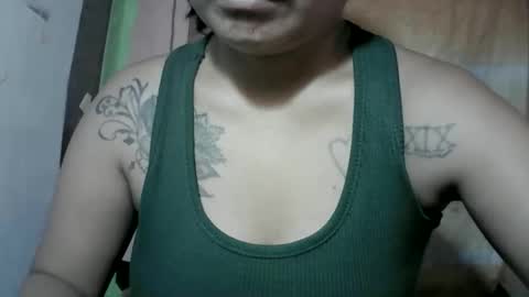 naughtymom_33 online show from 11.04.25