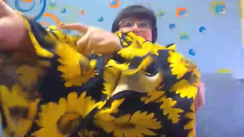 OldKinkyMILF online show from 02.15.25