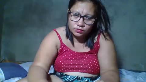 Snapshot of naughtypinay08 chatting on 04.24.26 juls online show from 04.24.26