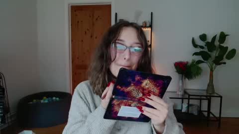 Ella - Naughty Rapunzel online show from 12.06.24