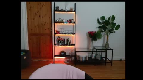 Ella - Naughty Rapunzel online show from 12.18.24