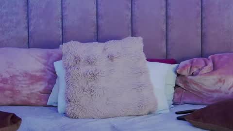 Snapshot of naughtysabrina chatting on 12.27.24 Ally online show from 12.27.24