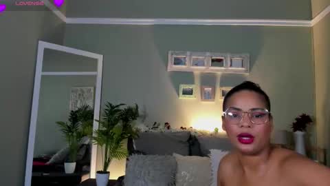 Snapshot of naughtytyra chatting on 03.20.26 NaughtyTyra online show from 03.20.26