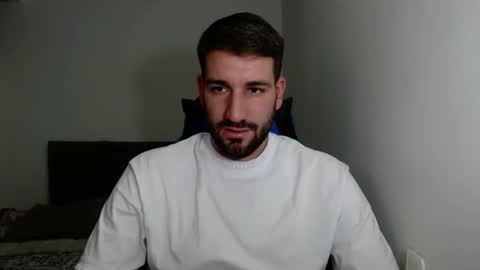 Snapshot of naugthy18boy chatting on 01.08.25 Nico online show from 01.08.25