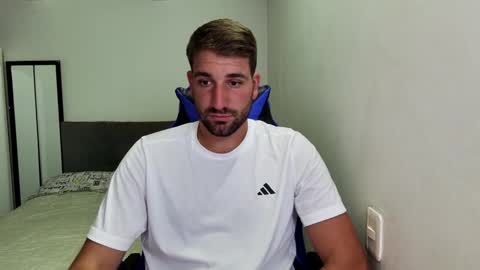 Snapshot of naugthy18boy chatting on 02.19.26 Nico online show from 02.19.26