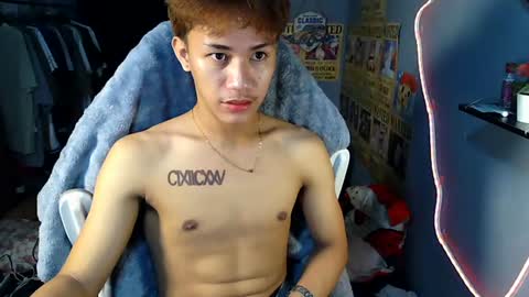 Snapshot of naugthyboyloy chatting on 06.28.26 Loy online show from 06.28.26