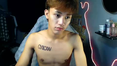 Snapshot of naugthyboyloy chatting on 07.16.26 Loy online show from 07.16.26