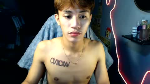 Snapshot of naugthyboyloy chatting on 07.19.26 Loy online show from 07.19.26