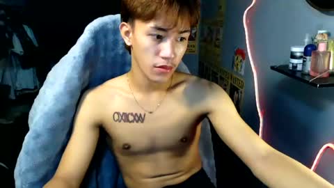 Snapshot of naugthyboyloy chatting on 07.21.26 Loy online show from 07.21.26