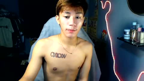 Snapshot of naugthyboyloy chatting on 07.27.26 Loy online show from 07.27.26