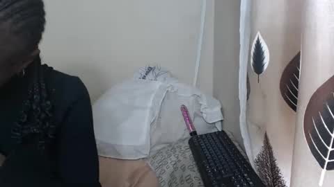 Snapshot of nawtylarissa_ chatting on 10.05.25 nawtylarissa_ online show from 10.05.25