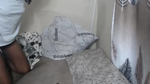 Snapshot of nawtylarissa_ chatting on 10.18.25 nawtylarissa_ online show from 10.18.25