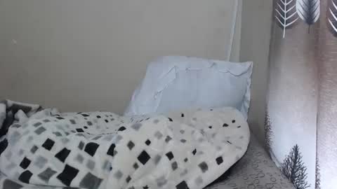 Snapshot of nawtylarissa_ chatting on 10.29.25 nawtylarissa_ online show from 10.29.25