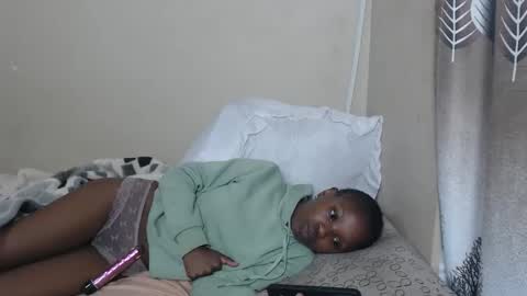 Snapshot of nawtylarissa_ chatting on 10.29.25 nawtylarissa_ online show from 10.29.25