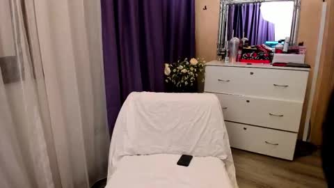 Snapshot of nayanoirx chatting on 02.08.26 Eliza online show from 02.08.26