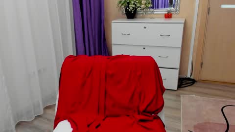 Eliza online show from 04.12.26