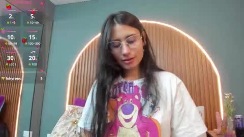 Naye  online show from 09.19.25