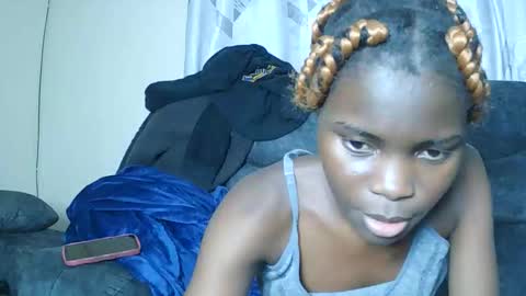 nayela_ online show from 02.28.26