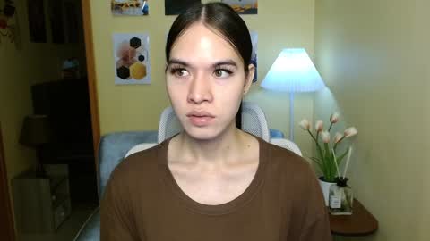 Nayika Huge online show from 02.01.25