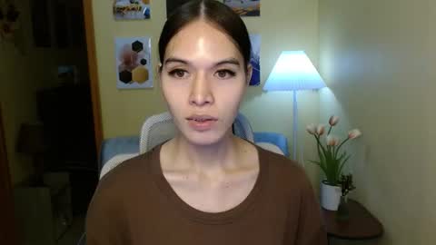 Nayika Huge online show from 10.02.25