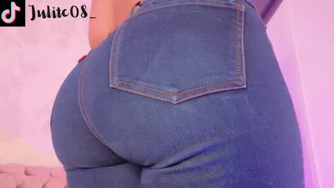Juli  online show from 01.06.25