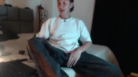Snapshot of naytonfreeman chatting on 10.16.25 Im Nayton online show from 10.16.25