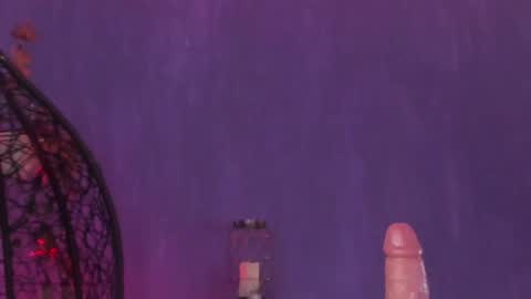 Nefertari online show from 12.04.24