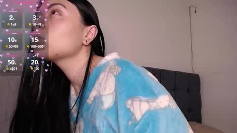 Snapshot of nea_lm chatting on 09.22.25 nea-- online show from 09.22.25