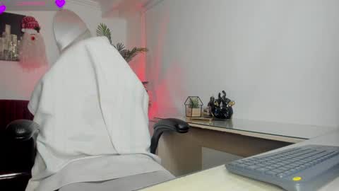 Hellen online show from 01.17.25