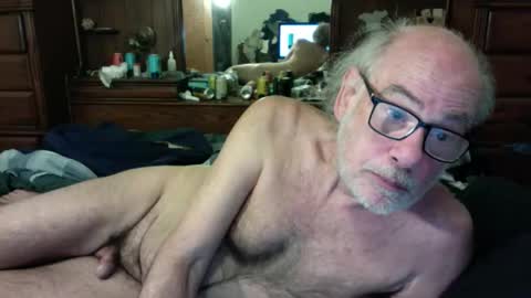 Snapshot of nedddludd chatting on 05.29.26 nedddludd online show from 05.29.26