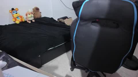 Snapshot of neeko_lol_ chatting on 02.01.26 Geek Nicole im Neeko UwU online show from 02.01.26