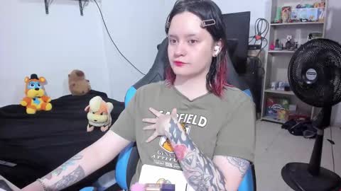 Snapshot of neeko_lol_ chatting on 02.22.26 Geek Nicole im Neeko UwU online show from 02.22.26