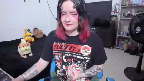 Snapshot of neeko_lol_ chatting on 02.23.26 Geek Nicole im Neeko UwU online show from 02.23.26