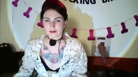 nefertiti_queen online show from 02.18.26